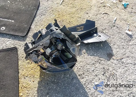 2020 Hyundai Santa Fe Limited z USA, uszkodzony, nr VIN 5NMS53AD2LH208995